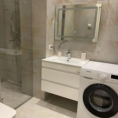 In Touch Of Sun Tirana *