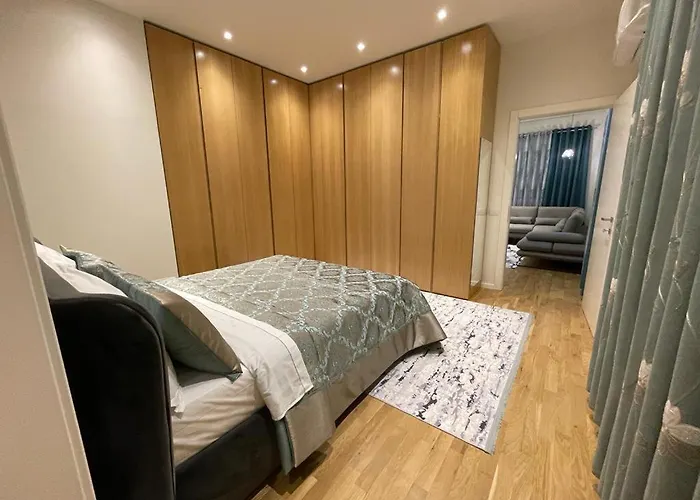 In Touch Of Sun Tirana Farke e Madhe